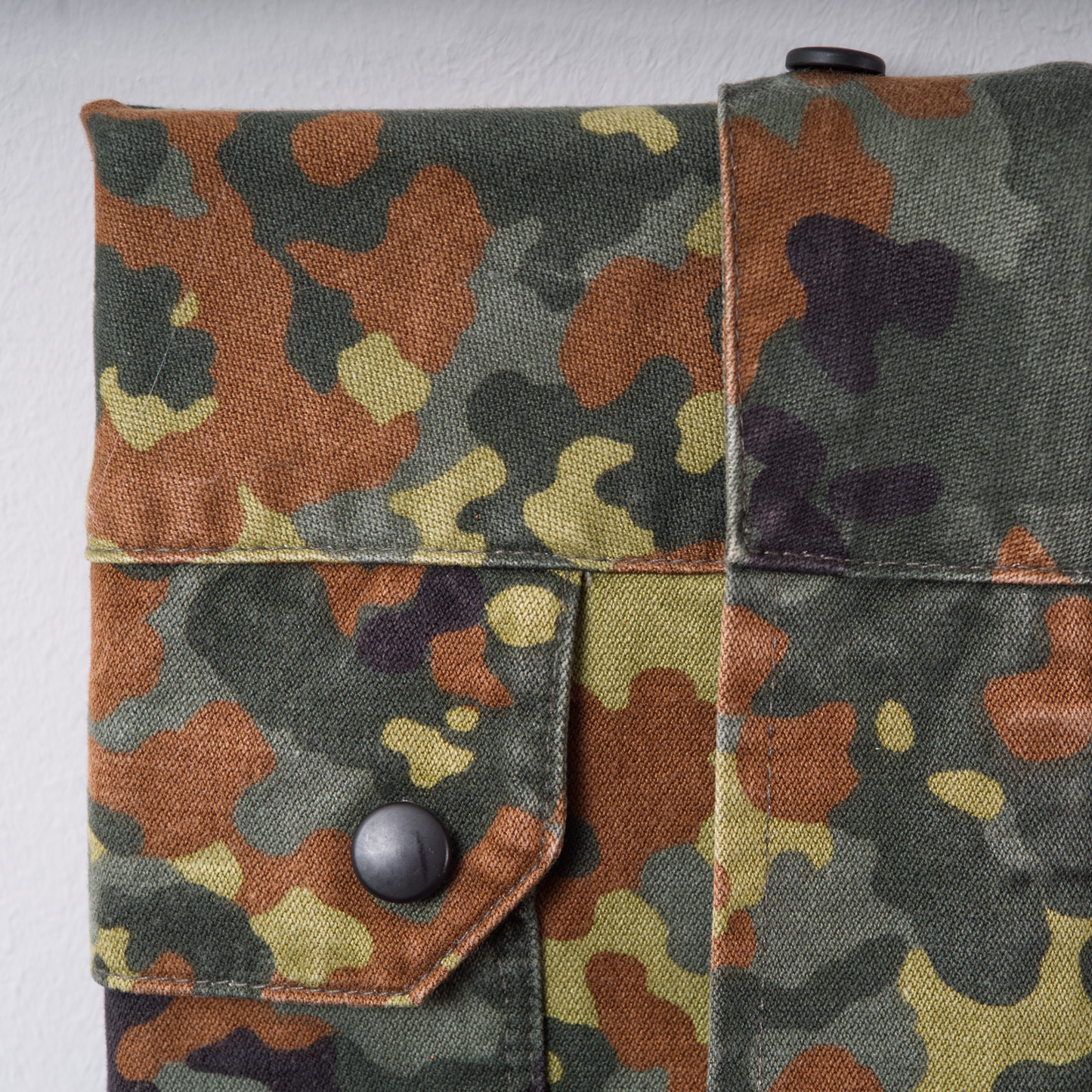 Uniforms (Tetraptychon) - My Name is...