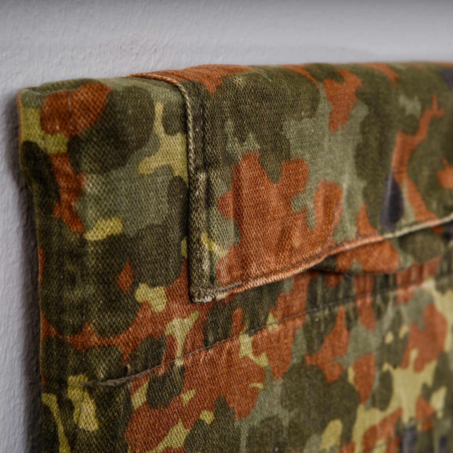 Uniforms (Tetraptychon) - Have I won?