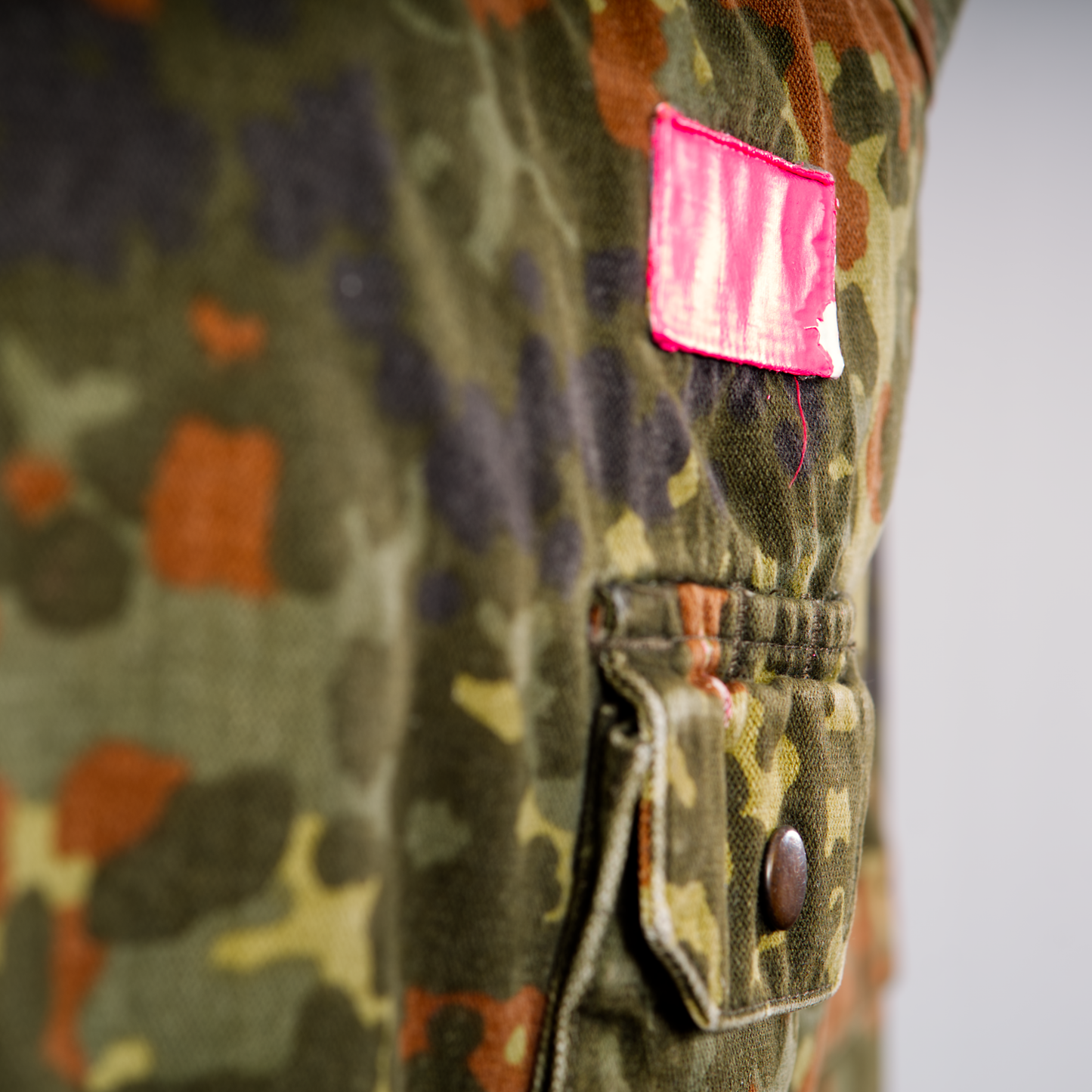 Uniforms (Tetraptychon) - Show your flag