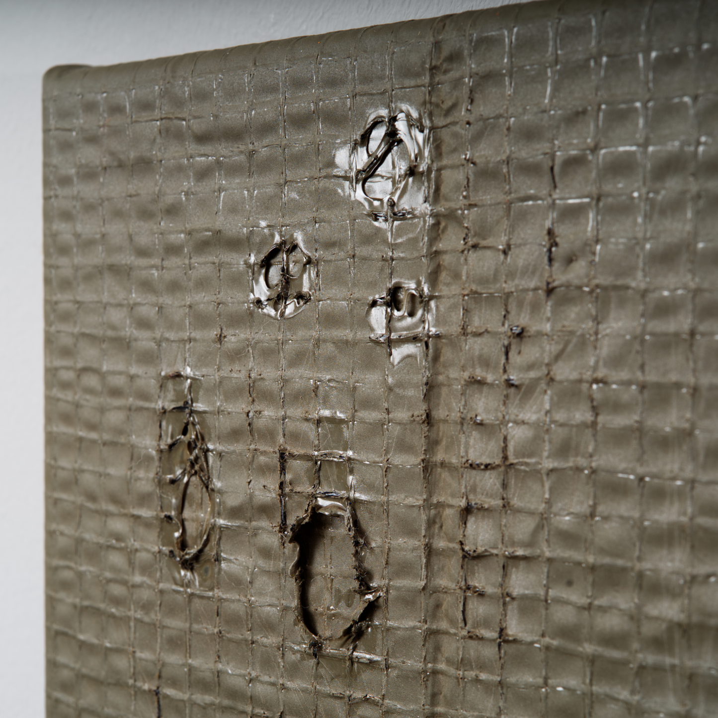 Don't Swallow (Tetraptychon) - From afar